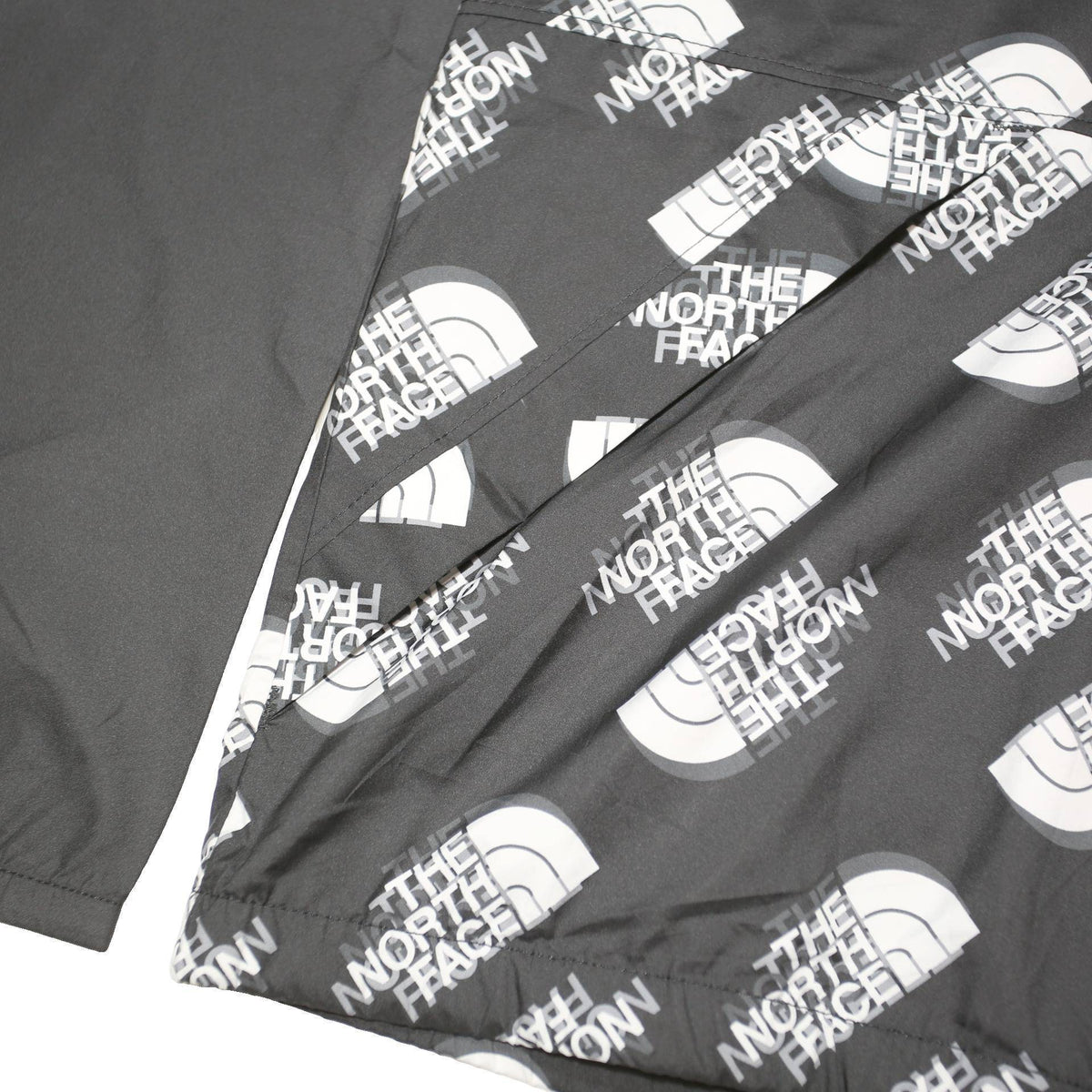 THE NORTH FACE Boys Black & White Logo Print Windbreaker Jacket 14-15Y Polyester