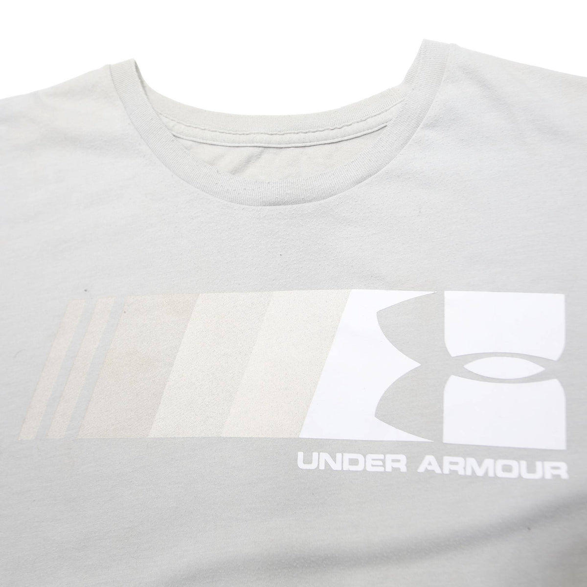 UNDER ARMOUR Mens White & Beige Logo Graphic T-Shirt L Short Sleeve Crew Neck