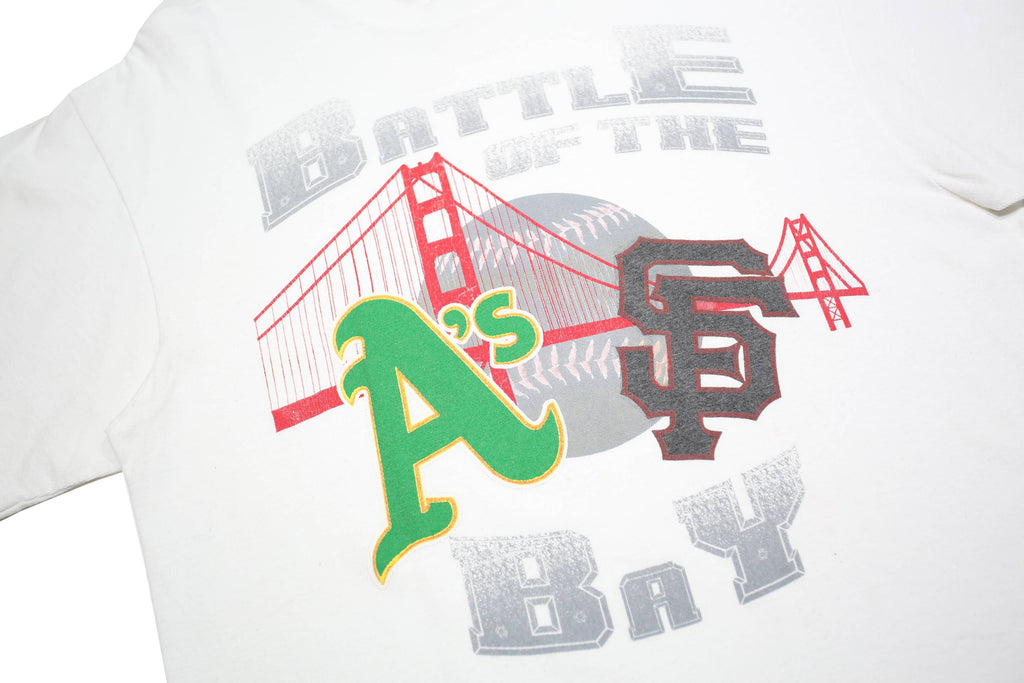 DELTA Mens White Battle Of The Bay Graphic T-Shirt L Short Sleeve Crew Neck
