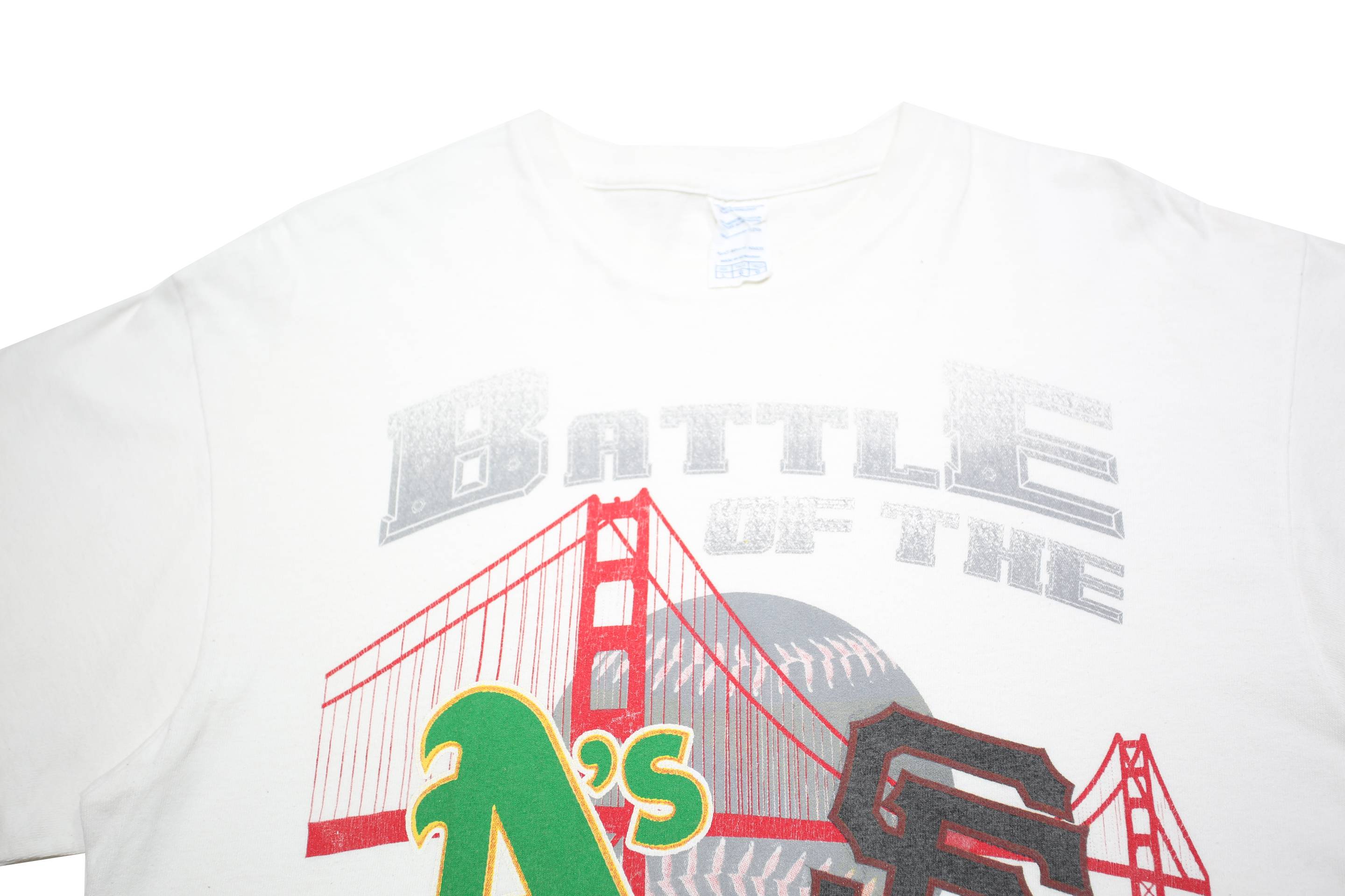 DELTA Mens White Battle Of The Bay Graphic T-Shirt L Short Sleeve Crew Neck