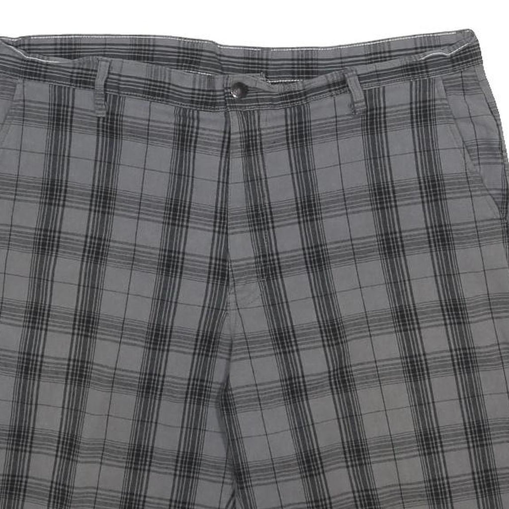 DICKIES Mens Grey Black Check Cargo Shorts XL W38 Workwear Cotton Blend