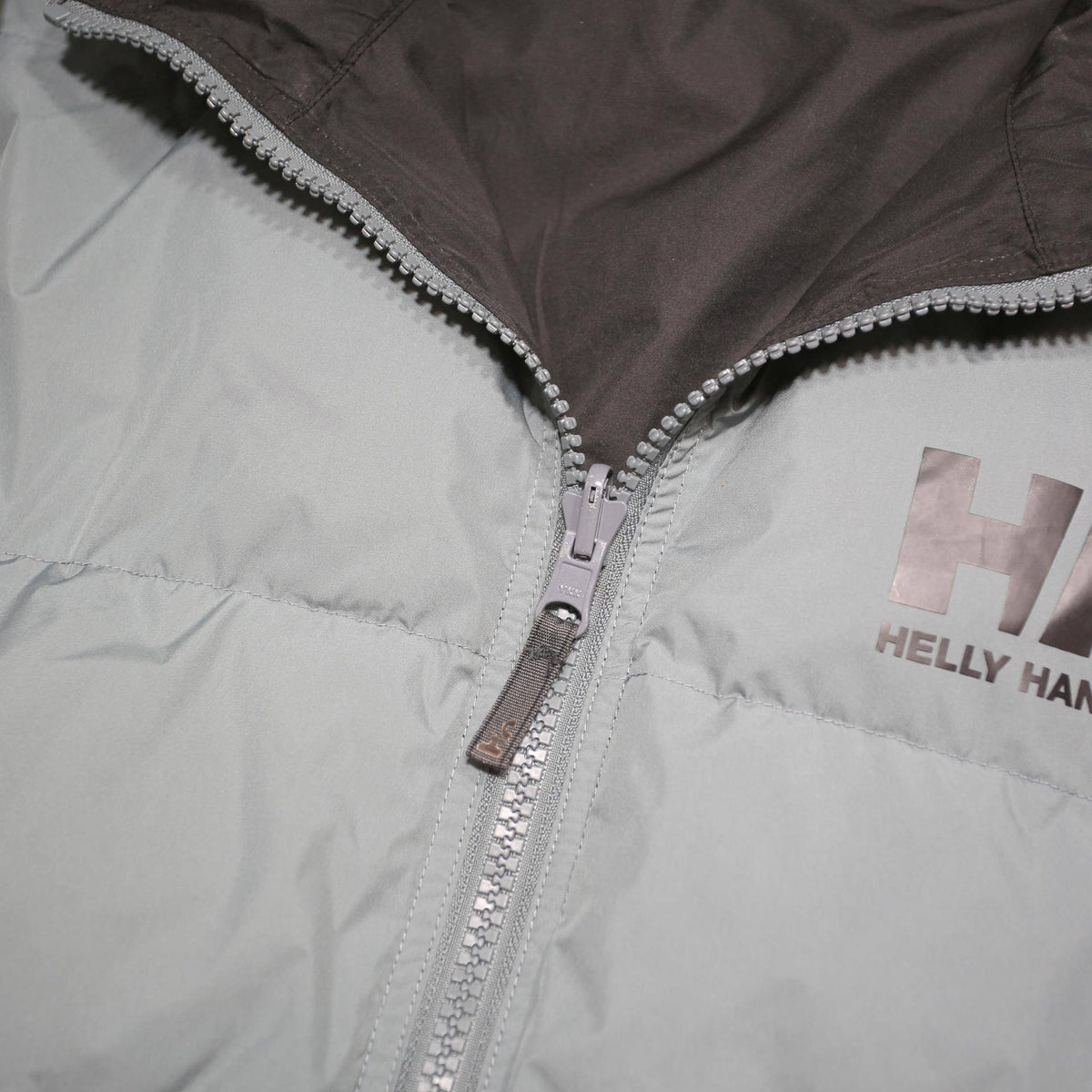 HELLY HANSEN Womens Grey & Black Puffer Jacket L Polyester Blend Warm Outdoor