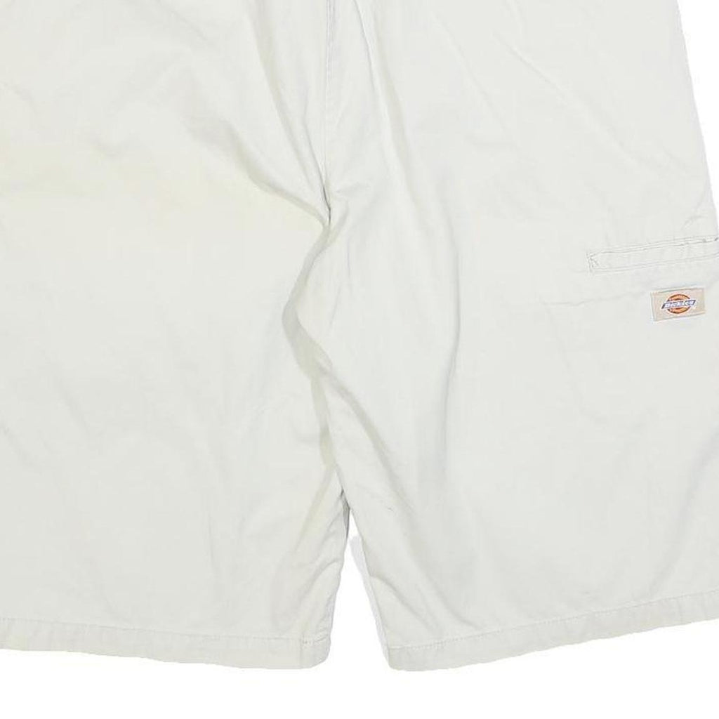 DICKIES Mens Shorts White Casual Regular L W36 Durable Cotton Blend Workwear