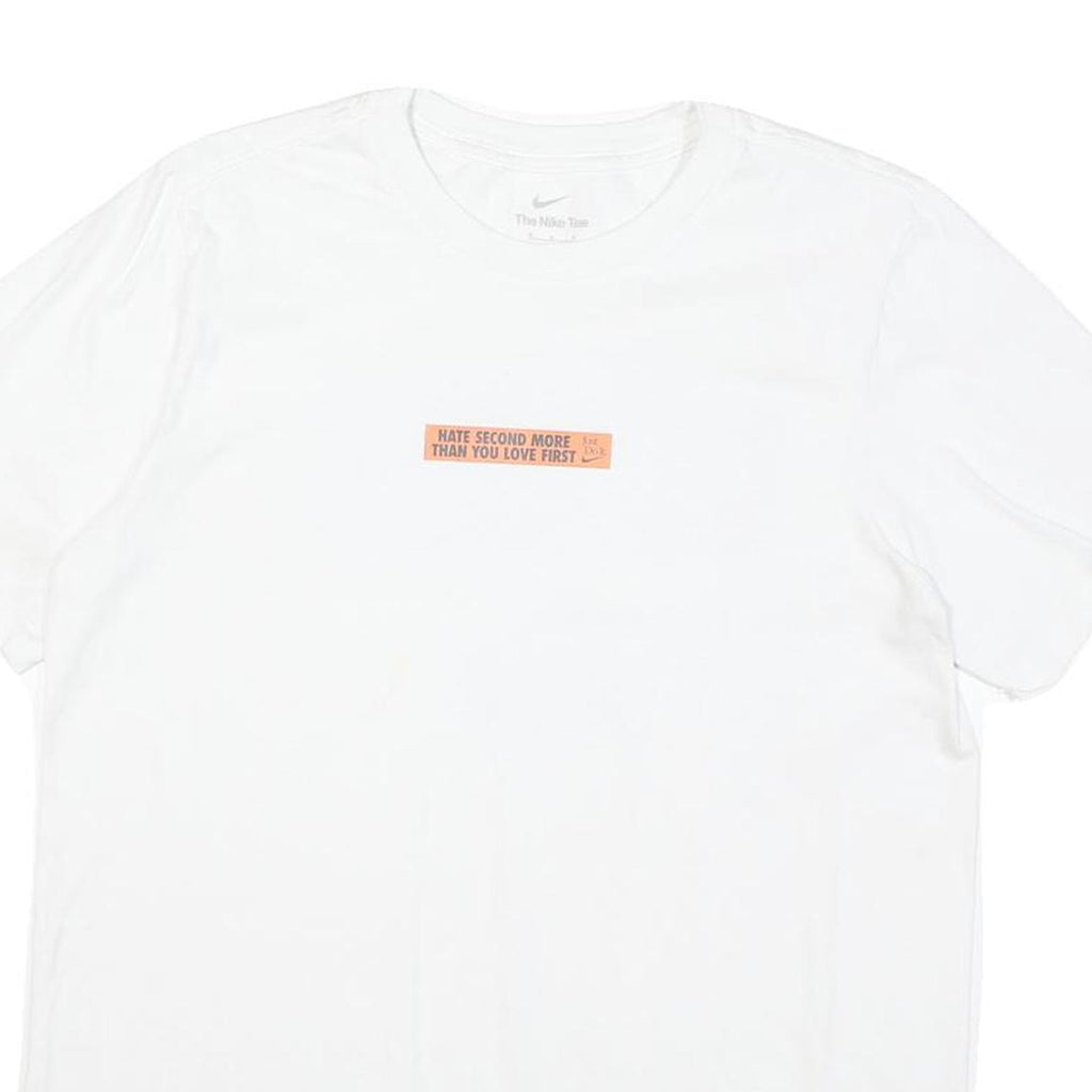 NIKE Mens White Cotton Blend Graphic T-Shirt M Short Sleeve Crew Neck