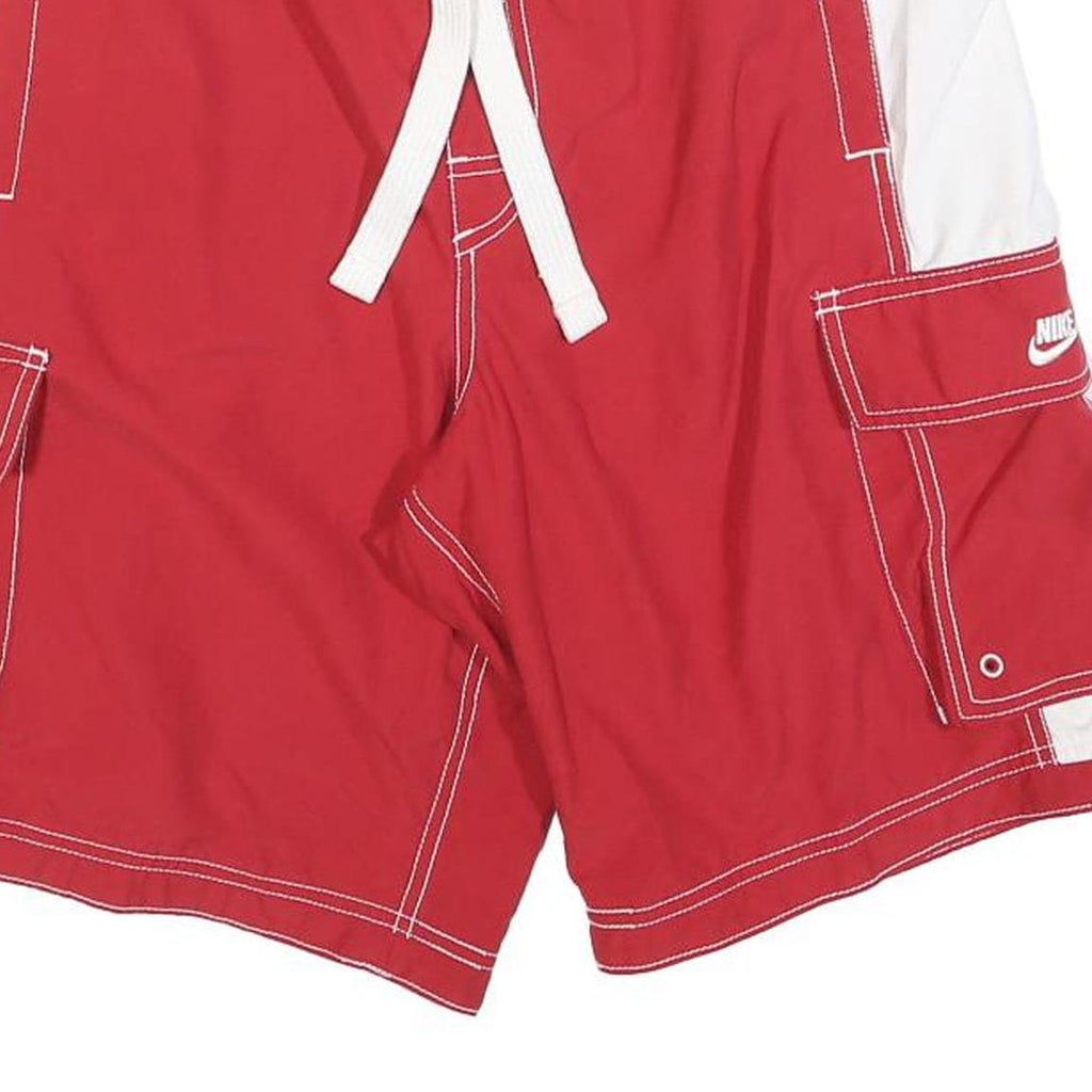 NIKE Mens Red & White Cargo Shorts M W30 Polyester Athletic Casual