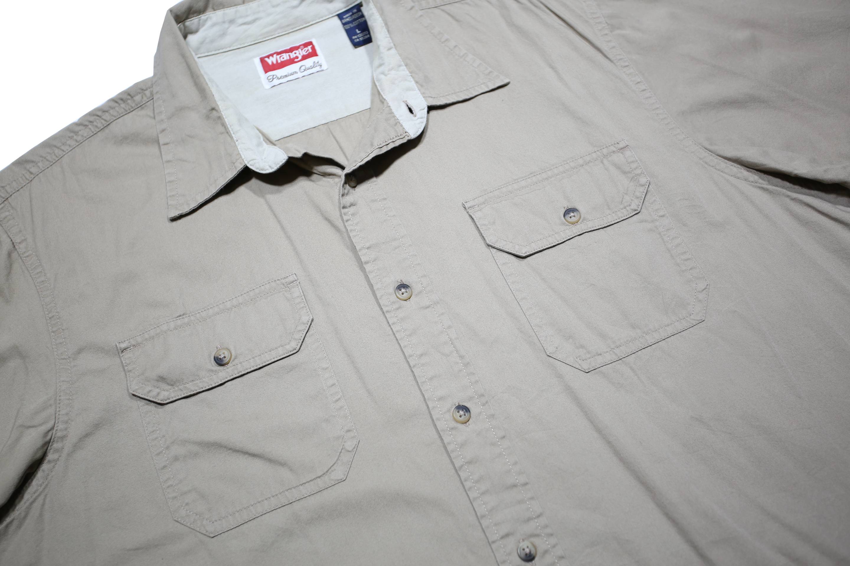 WRANGLER Mens Beige Casual Cotton Short Sleeve Shirt L Button Pocket