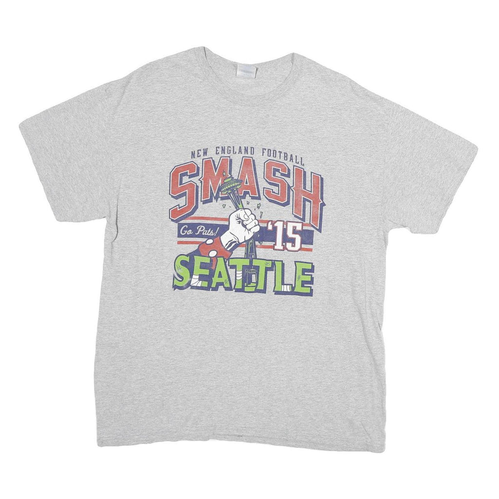 GILDAN Mens Grey Cotton Graphic T-Shirt L Short Sleeve Crew Neck Football Print