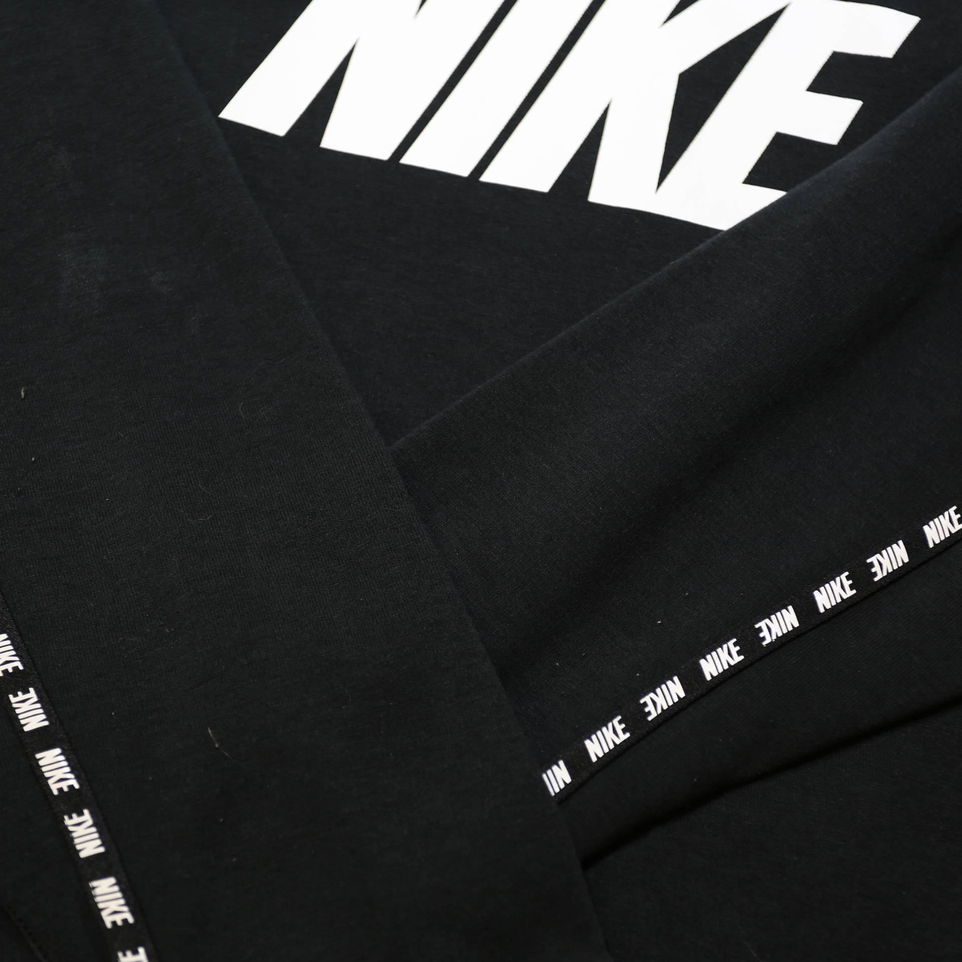 NIKE Womens Black Sweatshirt Crew Neck S Cotton Blend Logo Stripe Casual