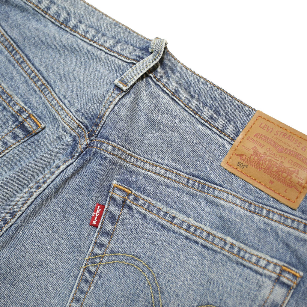 LEVI'S Womens Denim Blue Casual Shorts L W32 Distressed Cotton Blend
