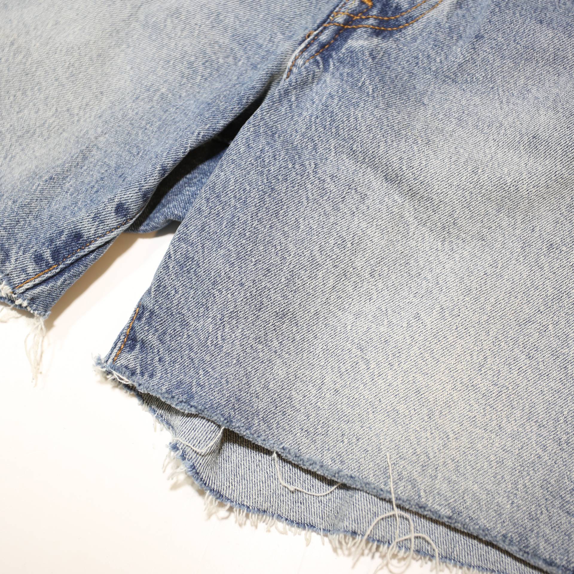 LEVI'S Womens Denim Blue Casual Shorts L W32 Distressed Cotton Blend