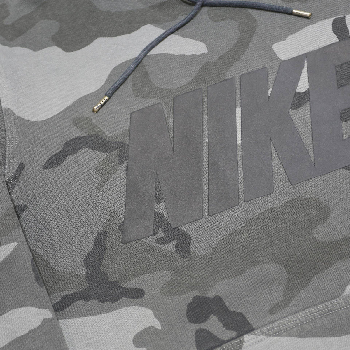 NIKE Mens Grey Camo Pullover Hoodie S Cotton Blend Casual Sportswear