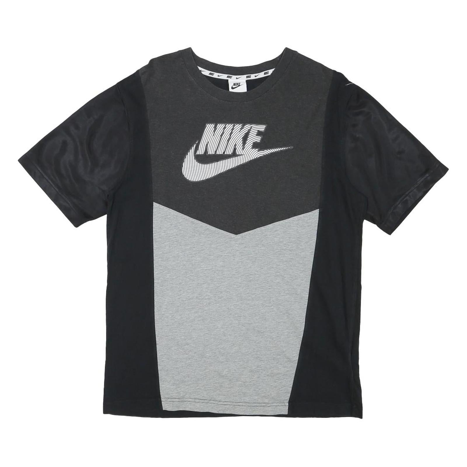 NIKE Mens Black & Grey Graphic T-Shirt M Short Sleeve Crew Neck Sportswear