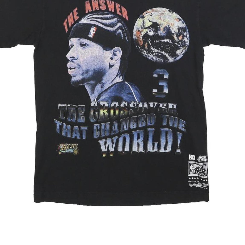 MITCHELL & NESS Mens Black The Answer Basketball Graphic T-Shirt S Crew Neck