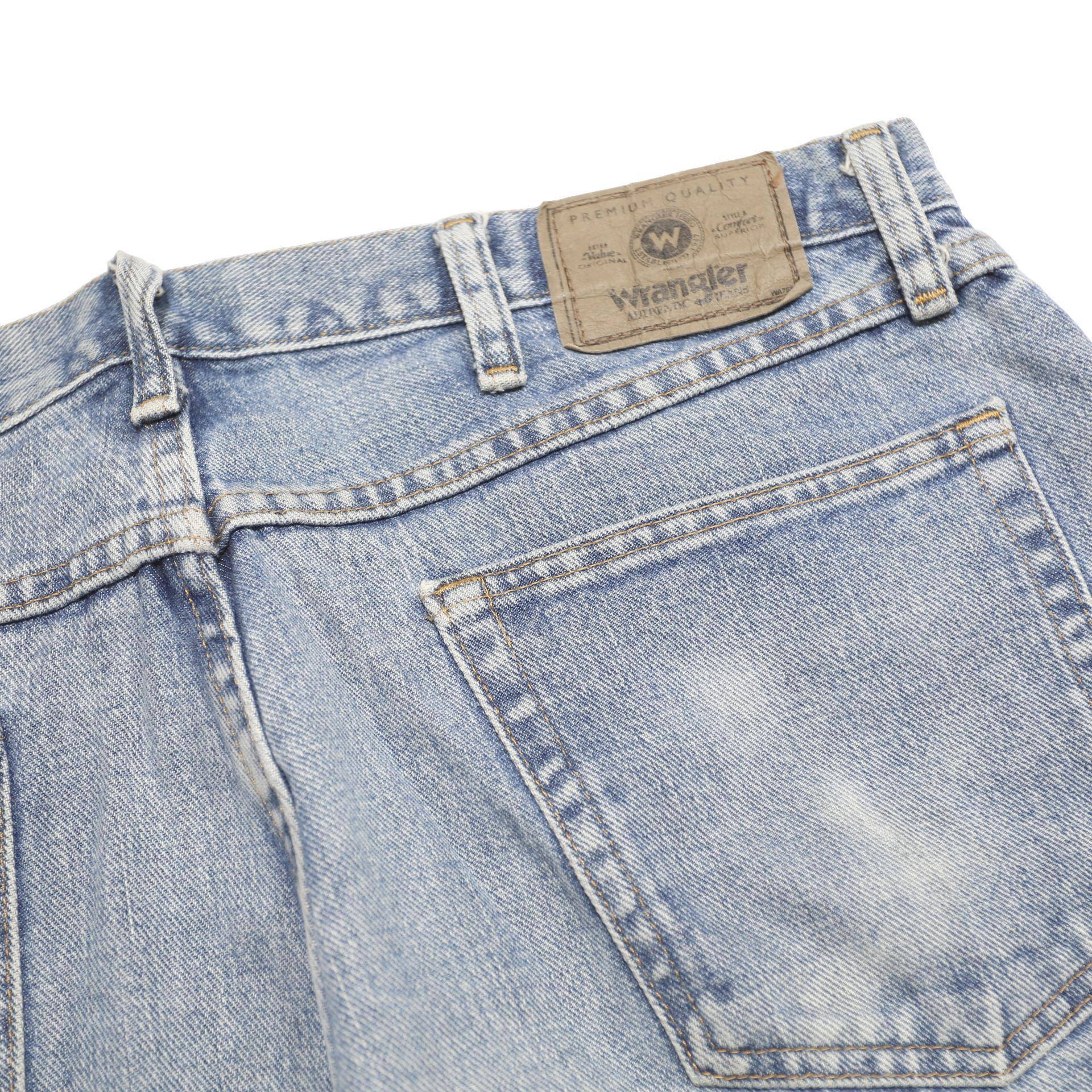 WRANGLER Mens Denim Blue Casual Shorts L W36 Cotton Relaxed Fit