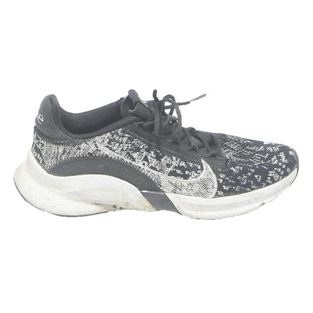 NIKE Zoom Gravity Womens Low Top Trainers Black & White Synthetic UK 4