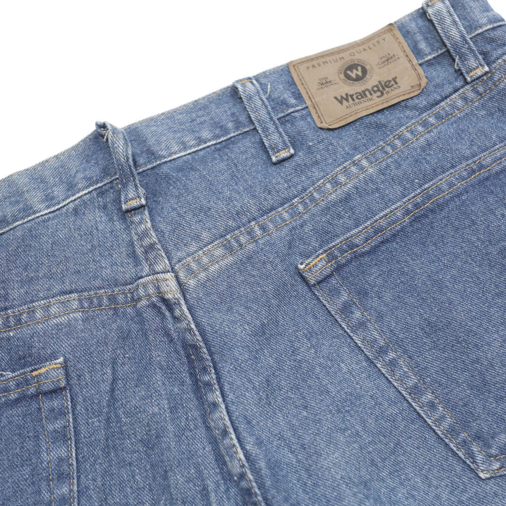 WRANGLER Mens Denim Blue Casual Shorts L W36 Classic Cotton Comfort