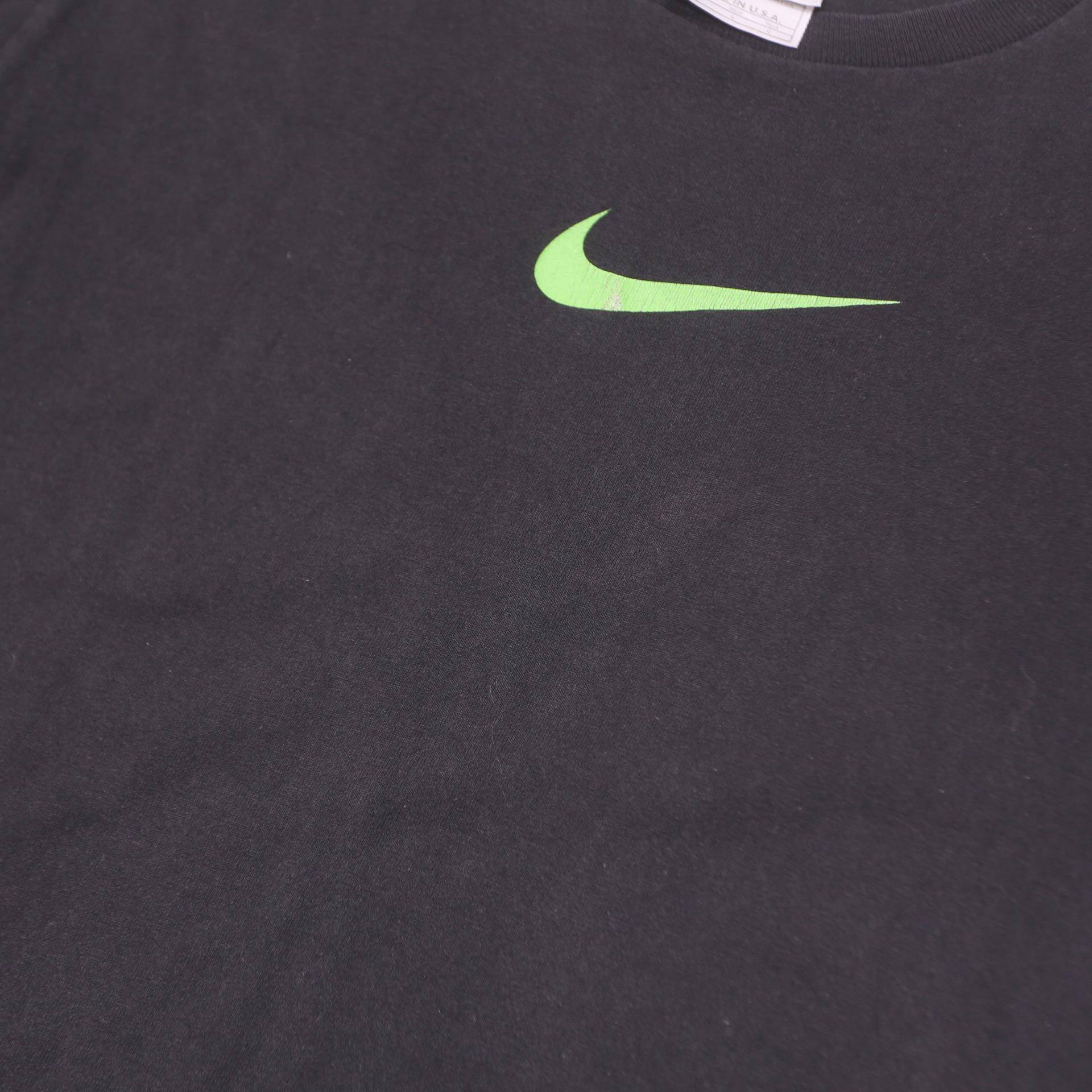 NIKE Boys Black & Lime Green Graphic T-Shirt L Short Sleeve Crew Neck Sportswear