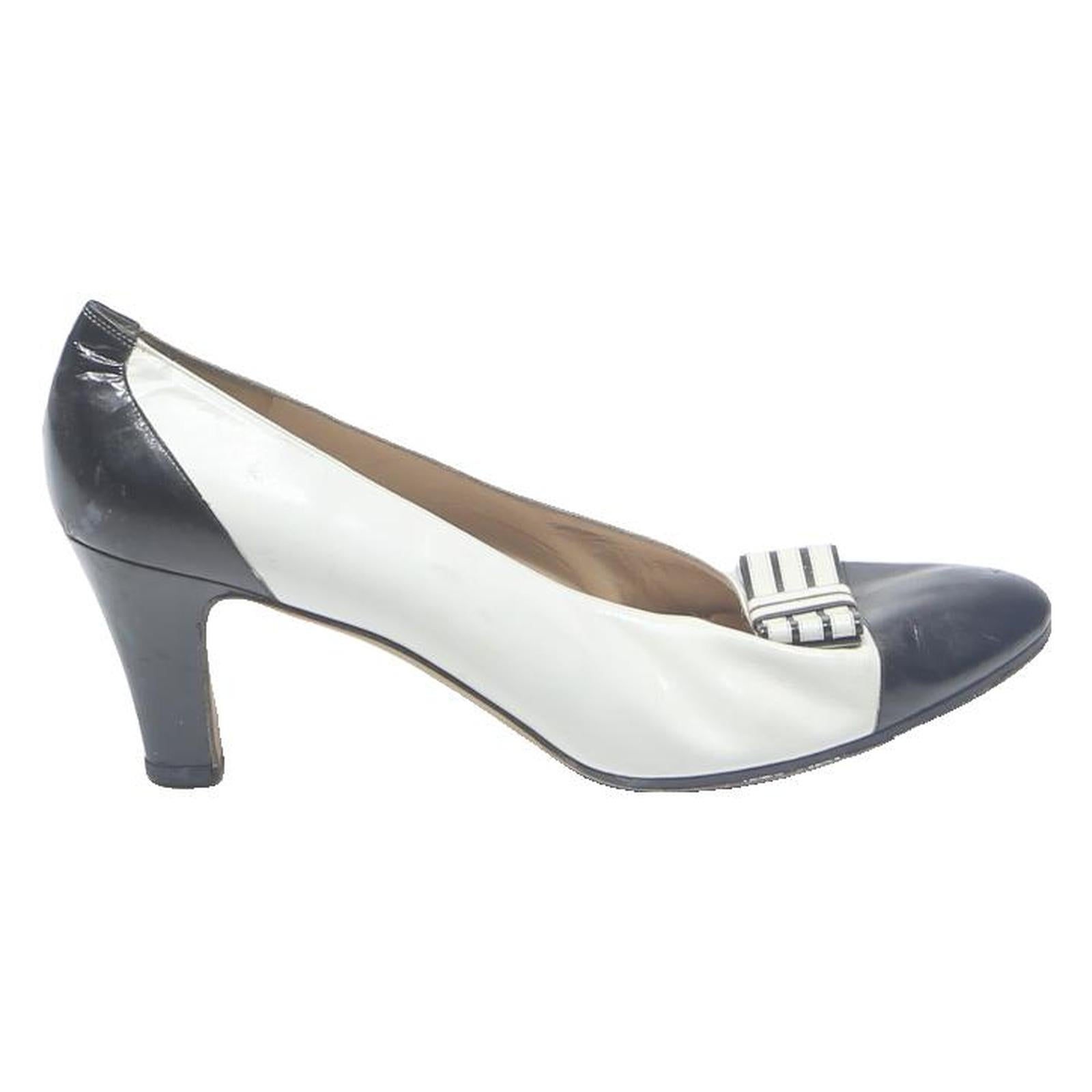 SALVATORE FERRAGAMO Womens Black & White Leather Mid Heel Court Shoes UK 8.5