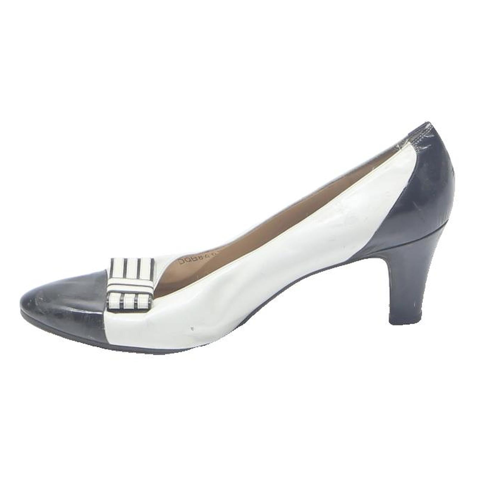 SALVATORE FERRAGAMO Womens Black & White Leather Mid Heel Court Shoes UK 8.5