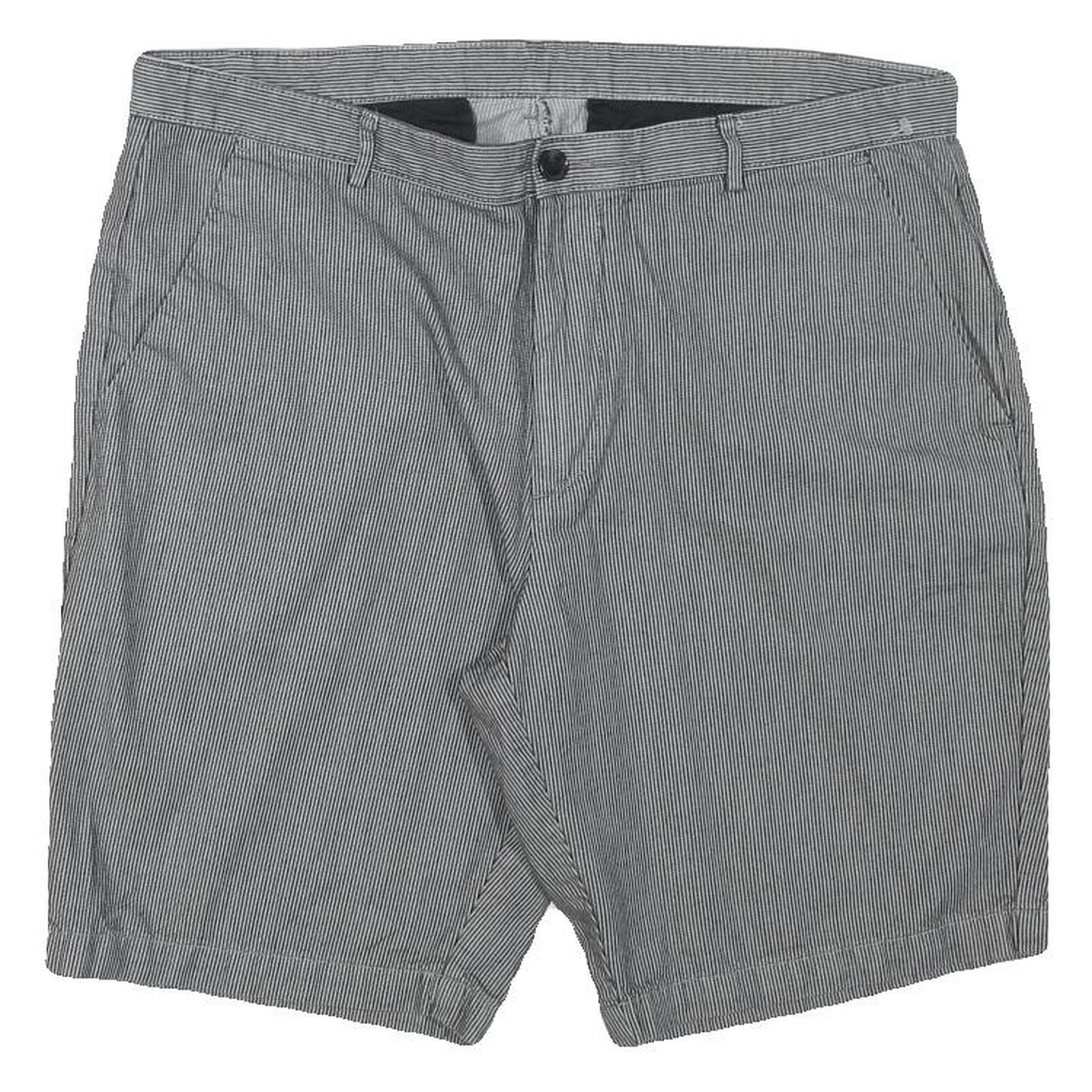 CALVIN KLEIN Mens Grey Pinstripe Casual Shorts 2XL W36 Cotton Blend