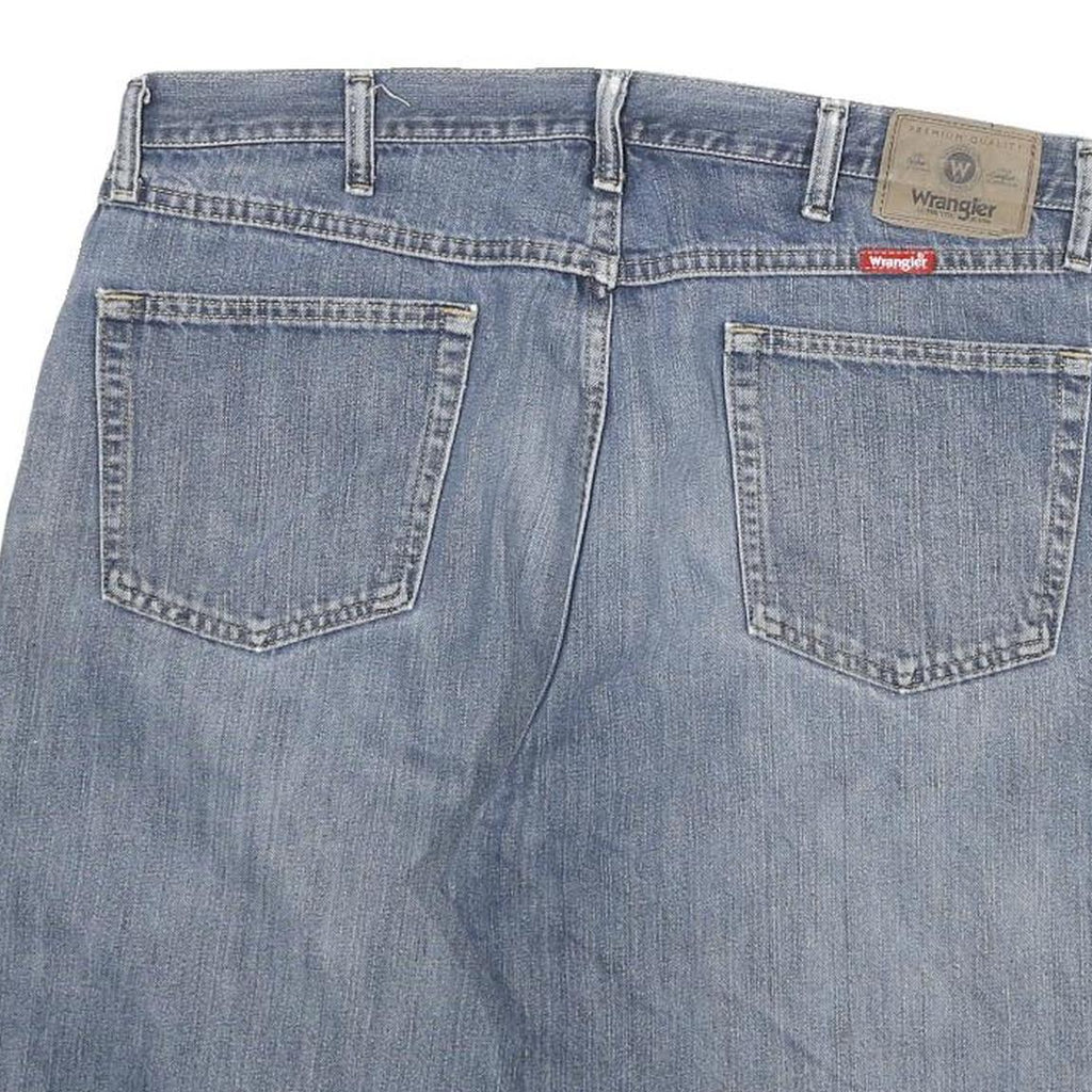 WRANGLER Mens Denim Blue Casual Shorts XL W36 Cotton Blend Comfortable Fit