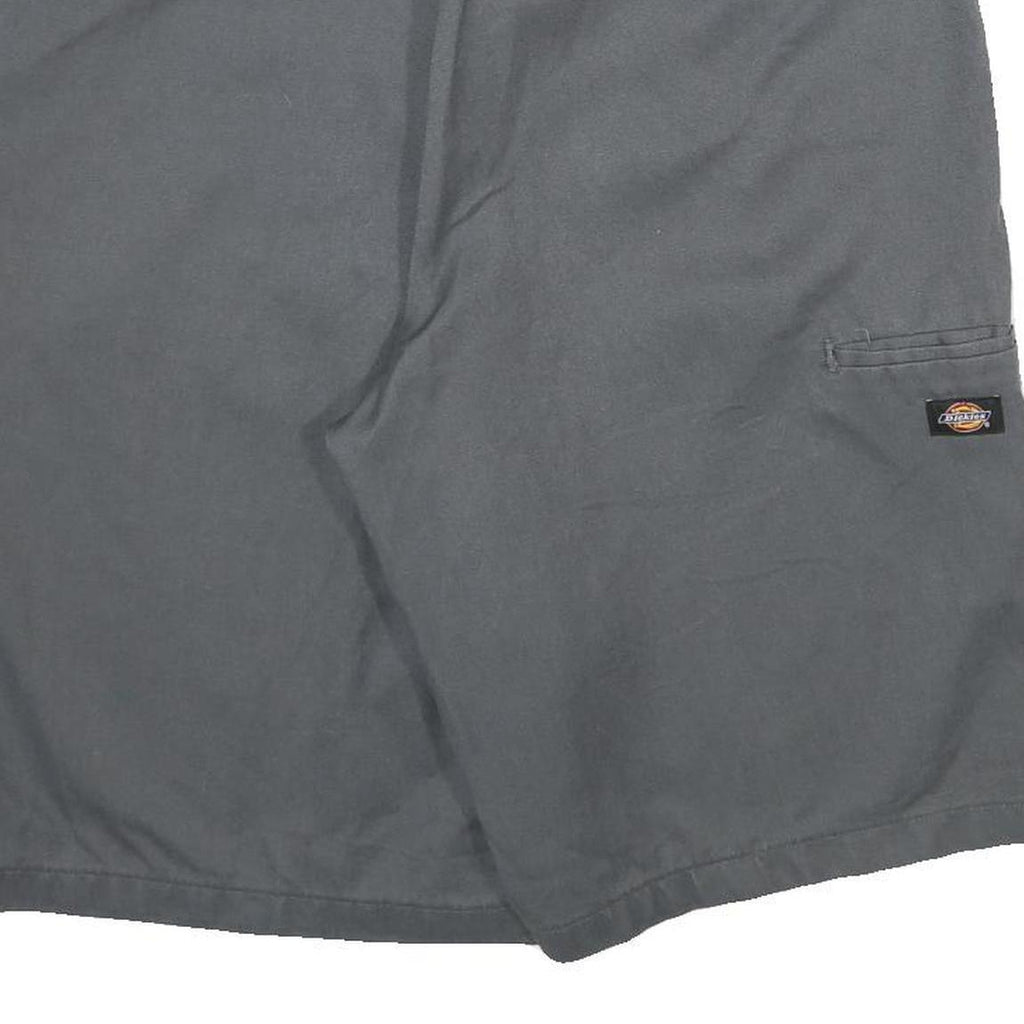 DICKIES Mens Shorts Grey Casual L W36 Workwear Pockets Polyester Blend