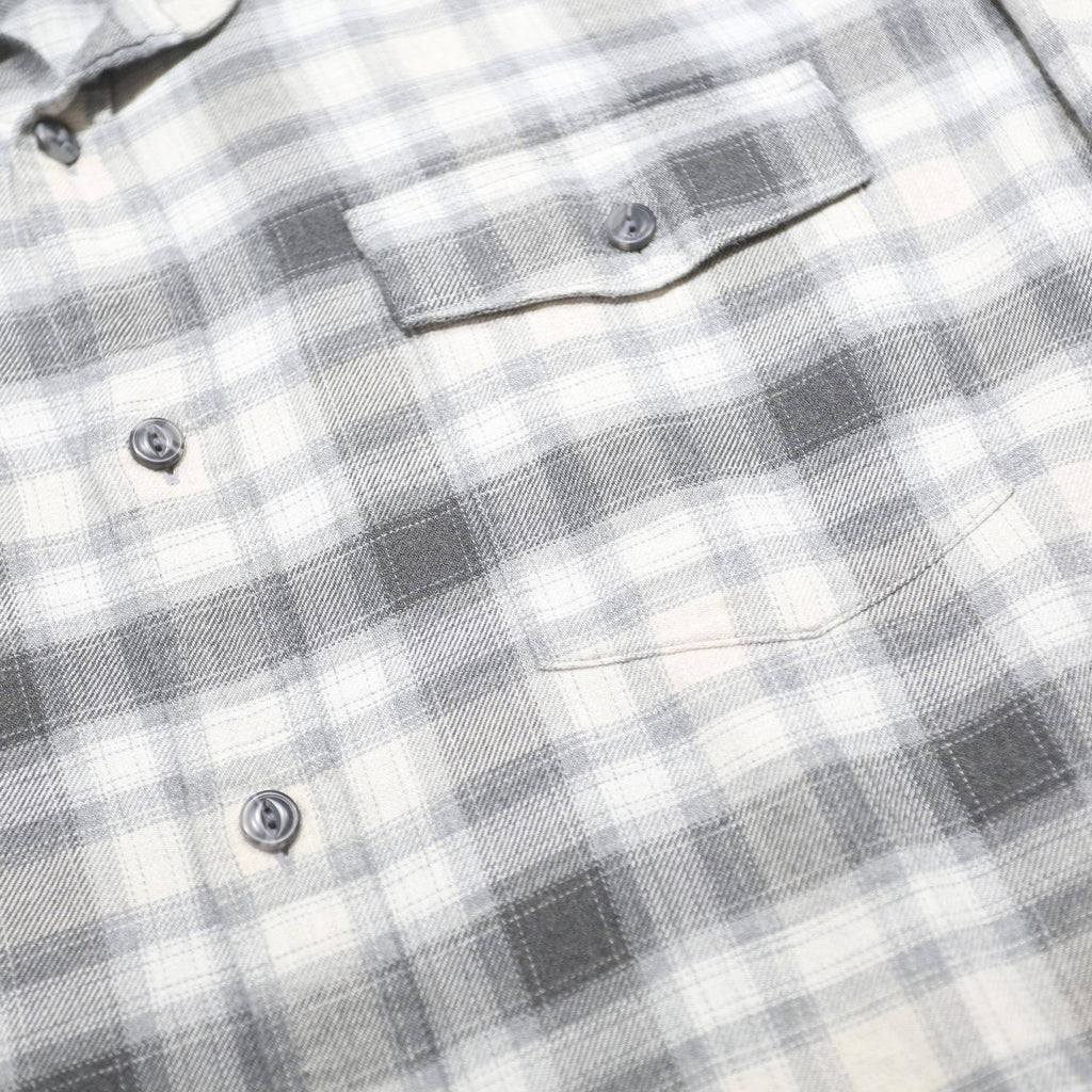 PATAGONIA Mens Grey & White Check Shirt L Long Sleeve Cotton Casual