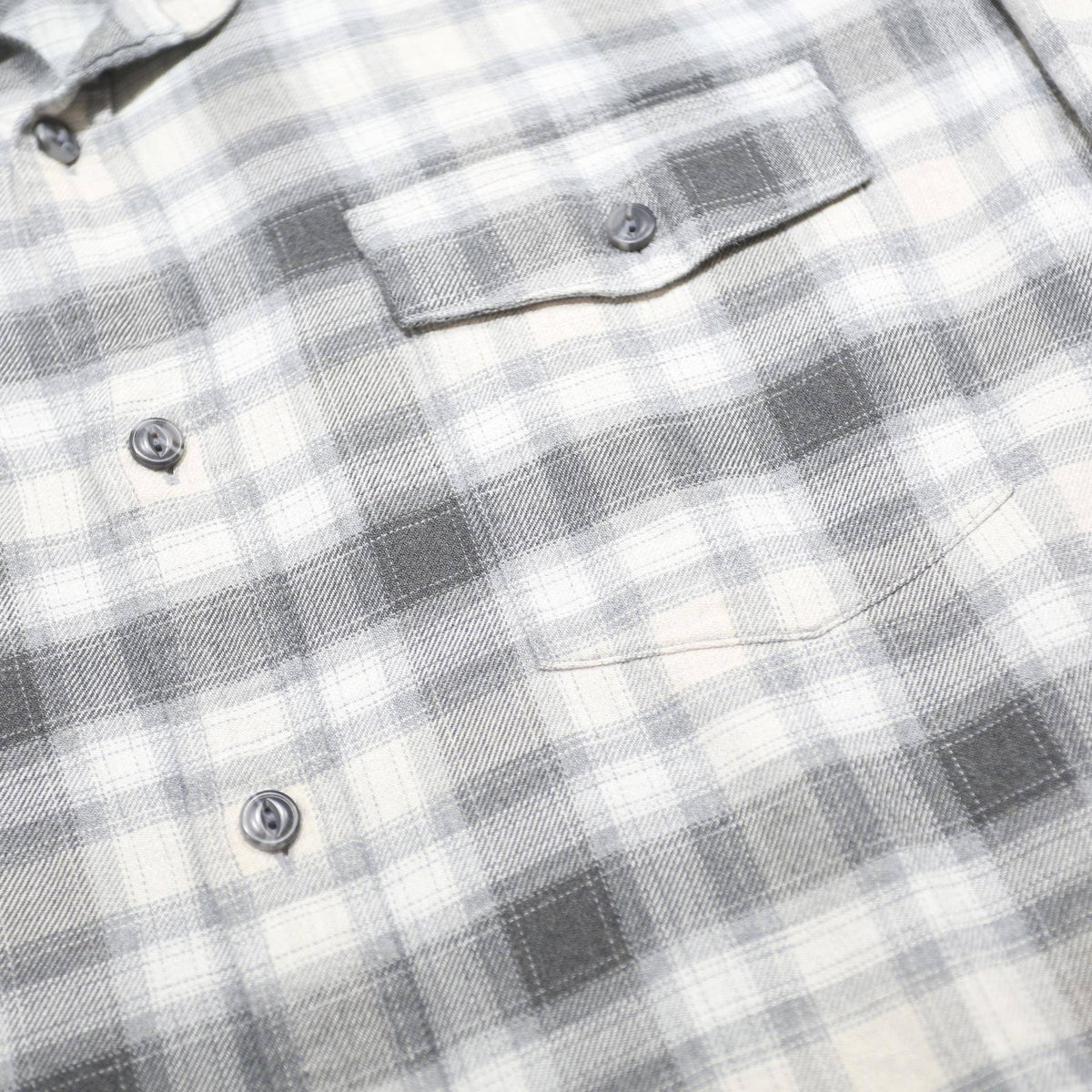 PATAGONIA Mens Grey & White Check Shirt L Long Sleeve Cotton Casual