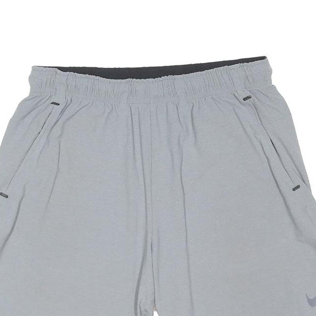NIKE Mens Shorts Grey Sports Casual L W30 Lightweight Pocketed