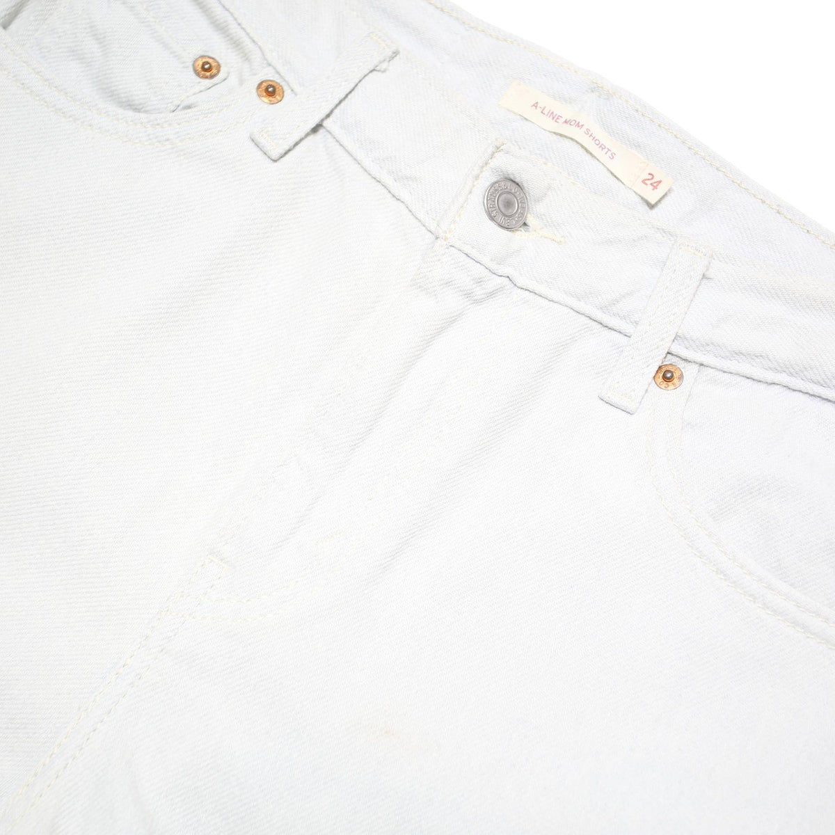 LEVI'S Womens Shorts White XS W25 Classic Cotton Blend Casual Cuffed