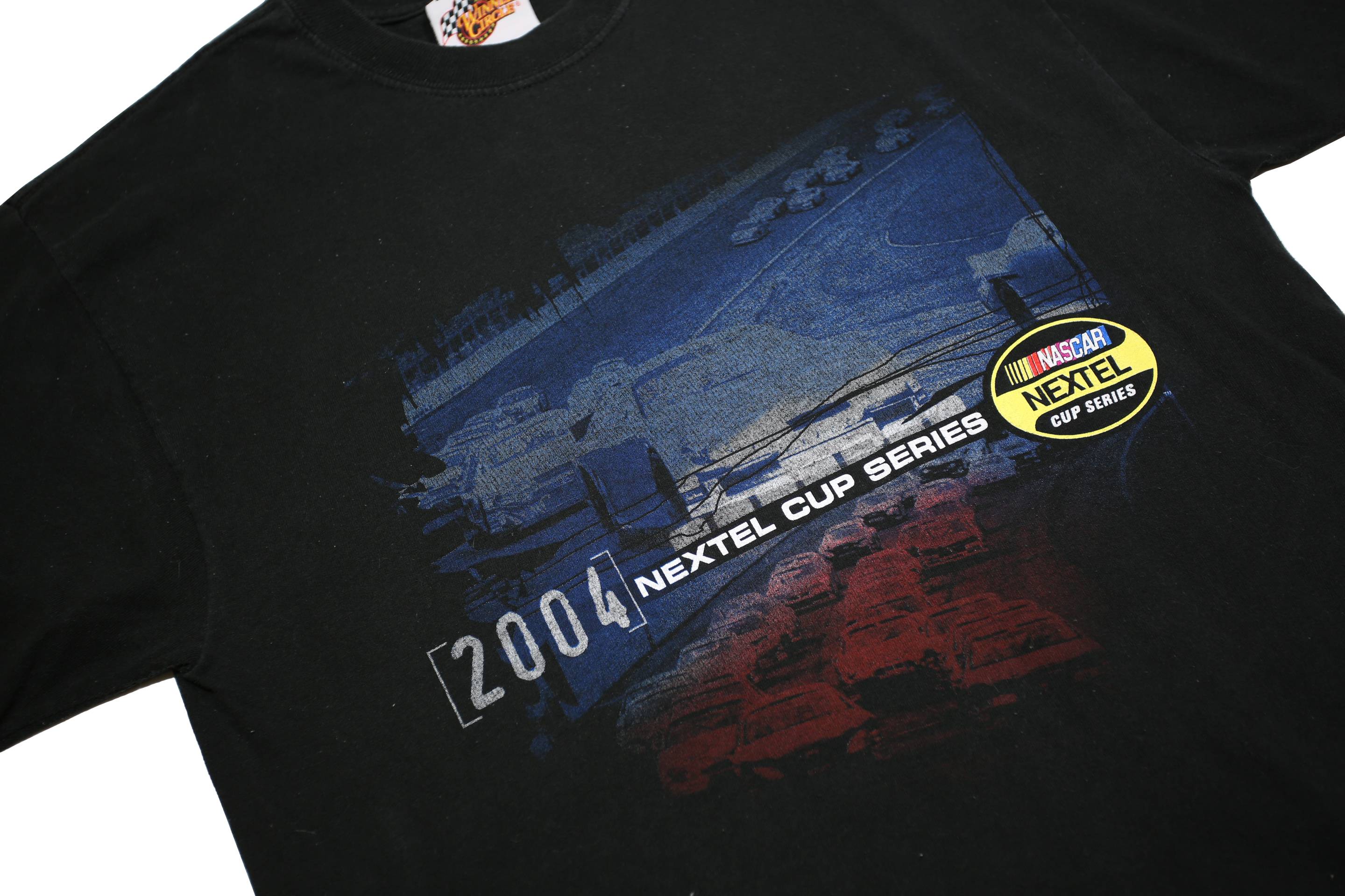 WINNER'S CIRCLE Mens Black NASCAR Nextel Cup Series 2004 Graphic T-Shirt L Short