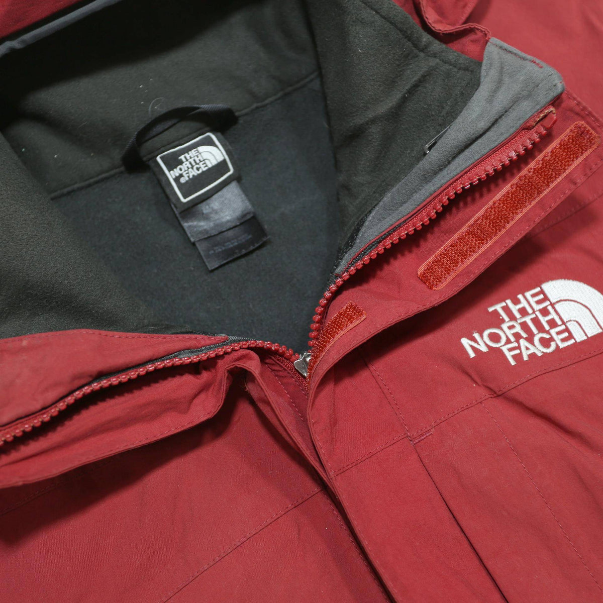 THE NORTH FACE Mens Red Fleece Lined Jacket M Polyester Blend Outdoor Waterproof