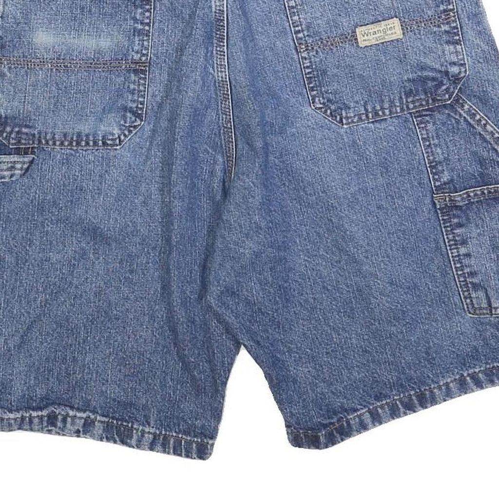 WRANGLER Mens Denim Blue Casual Shorts L W36 Cotton Blend Button Closure
