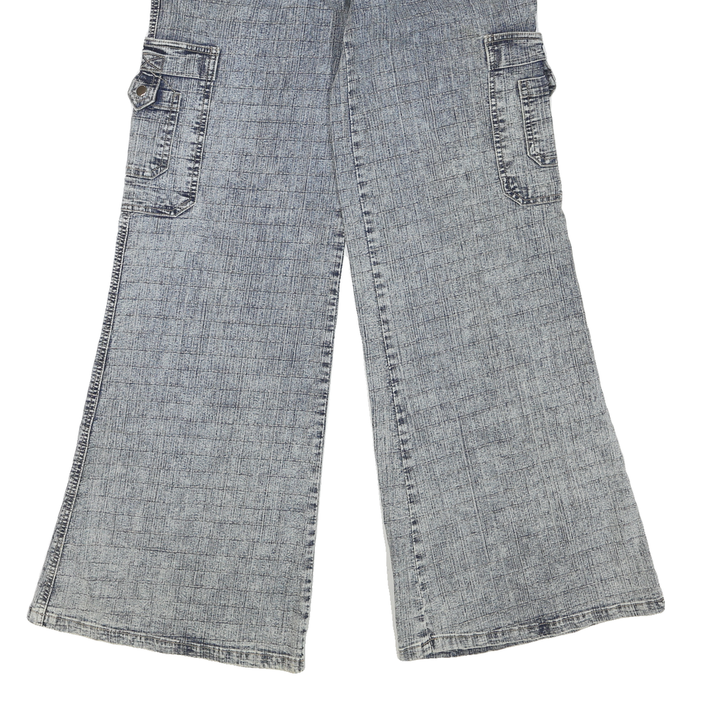 FIONELLA Womens Regular Fit Wide-Leg Denim Light Wash W30 L34 Cargo Pockets Zip