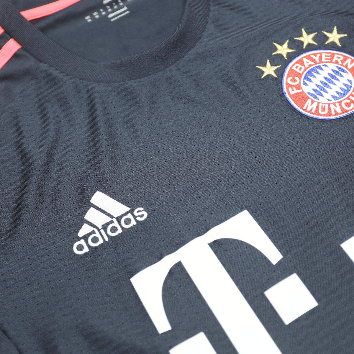 ADIDAS Mens Blue & Pink FC Bayern Munchen Football T-Shirt M Short Sleeve Crew