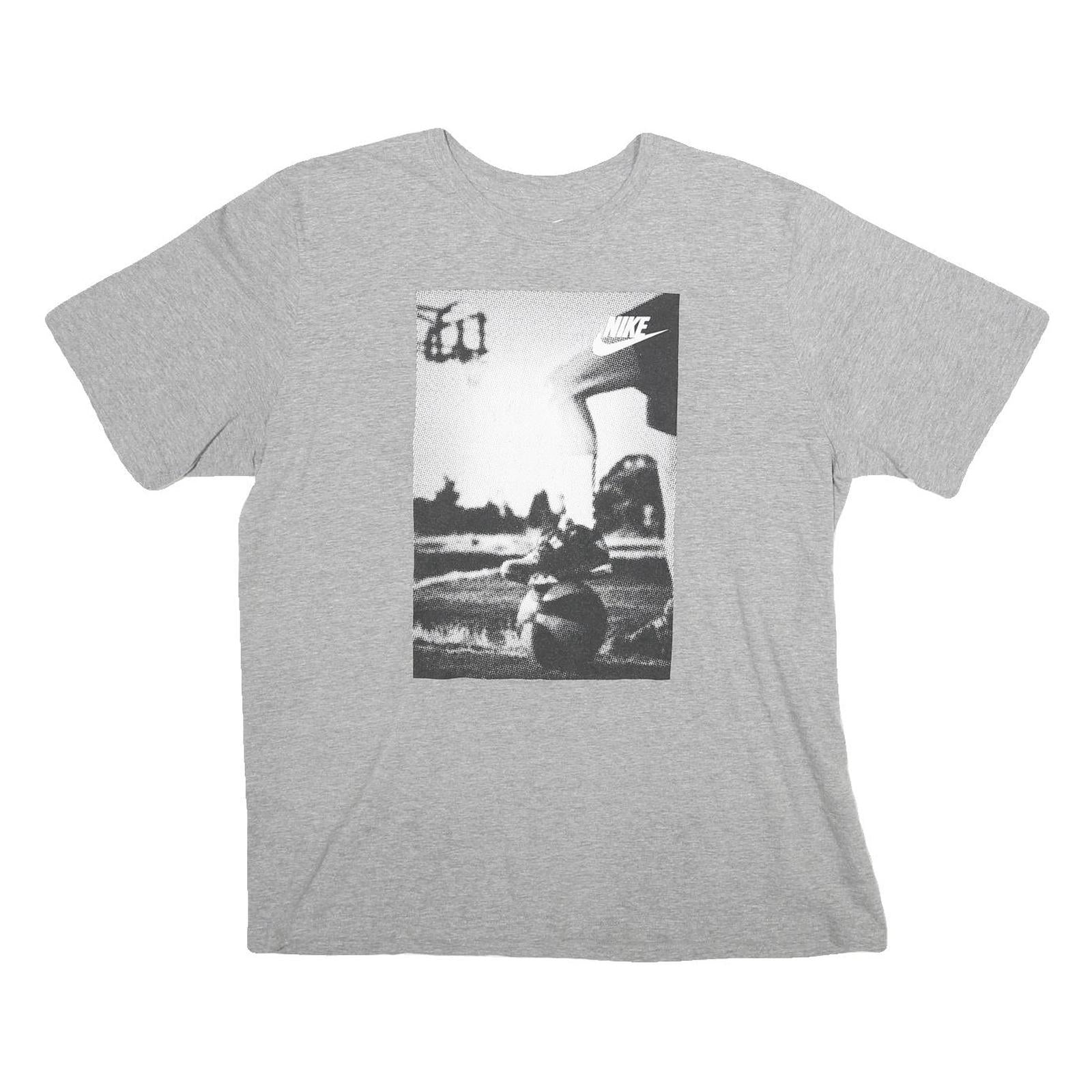 NIKE Mens Grey Graphic T-Shirt XL Short Sleeve Crew Neck Casual Cotton