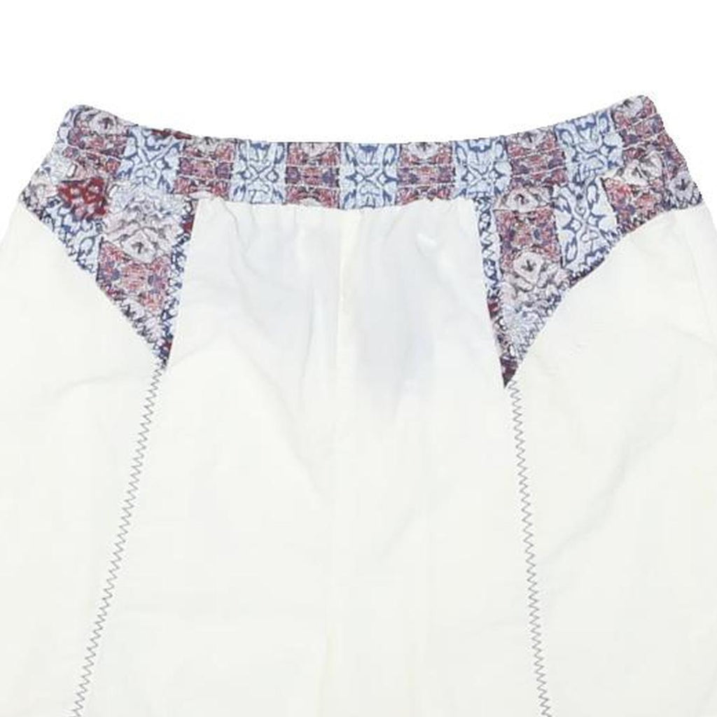 THW WHITE COLLECTION Womens Shorts White & Multicolour Casual S W26 Cotton Blend