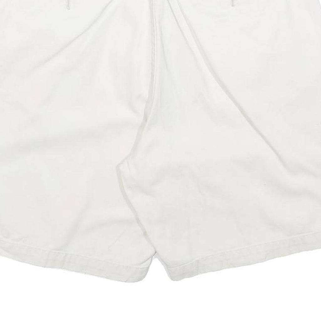 CHAPS Mens White Casual Cotton Blend Shorts M W34 Plain Summer Wear