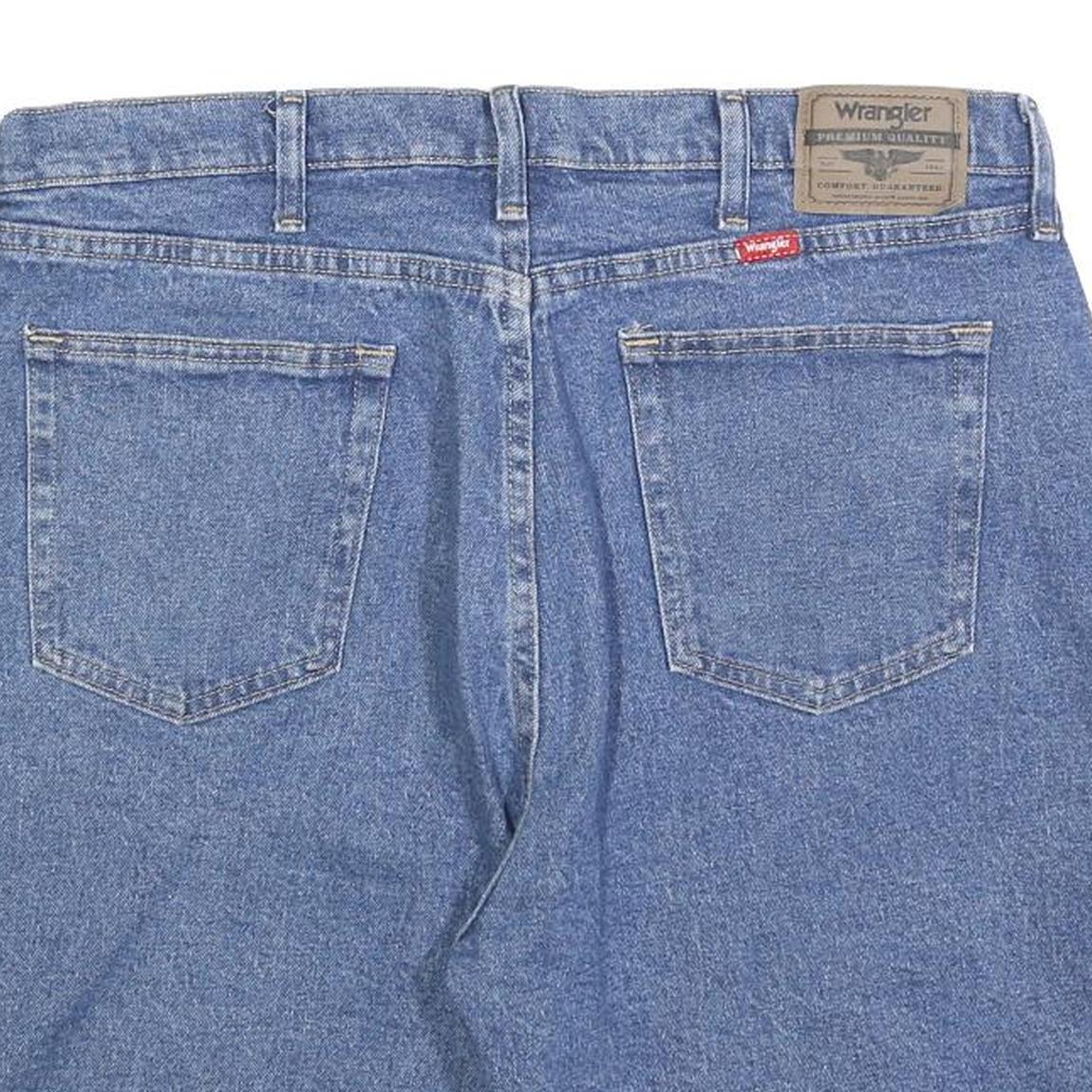 WRANGLER Mens Denim Blue Casual Shorts L W36 Comfortable Classic Fit