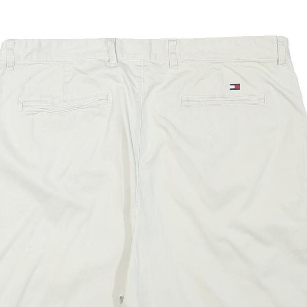 TOMMY HILFIGER Mens White Casual Shorts XL W36 Cotton Blend Comfort Lightweight