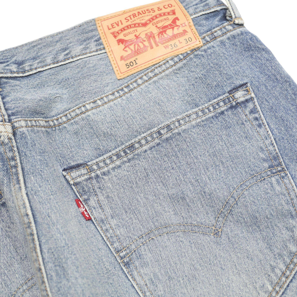 LEVI'S 501 Mens Jeans Blue Regular Straight Denim Light W36 L30 Classic Button