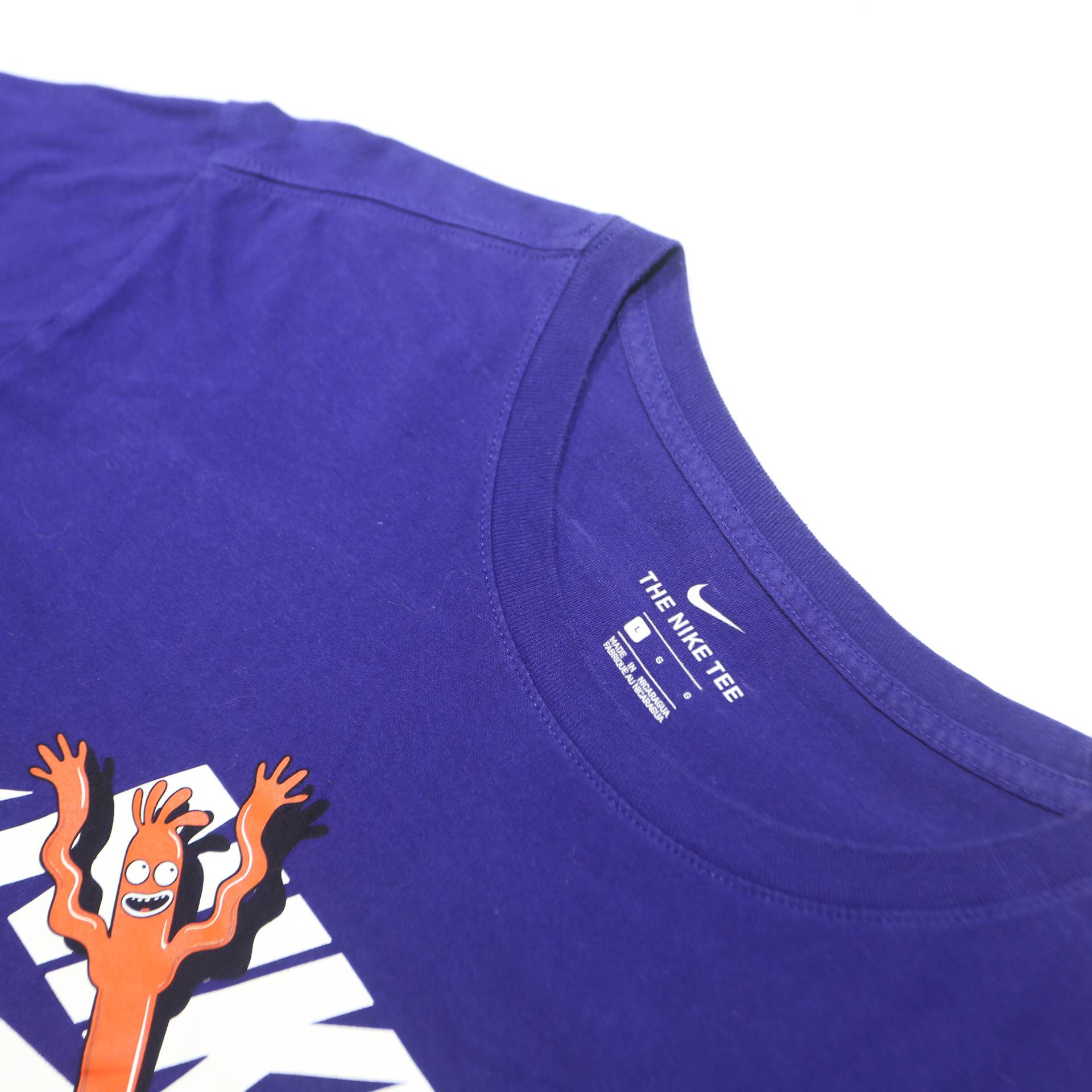 NIKE Mens Blue Graphic T-Shirt L Short Sleeve Crew Neck Cotton Blend Casual
