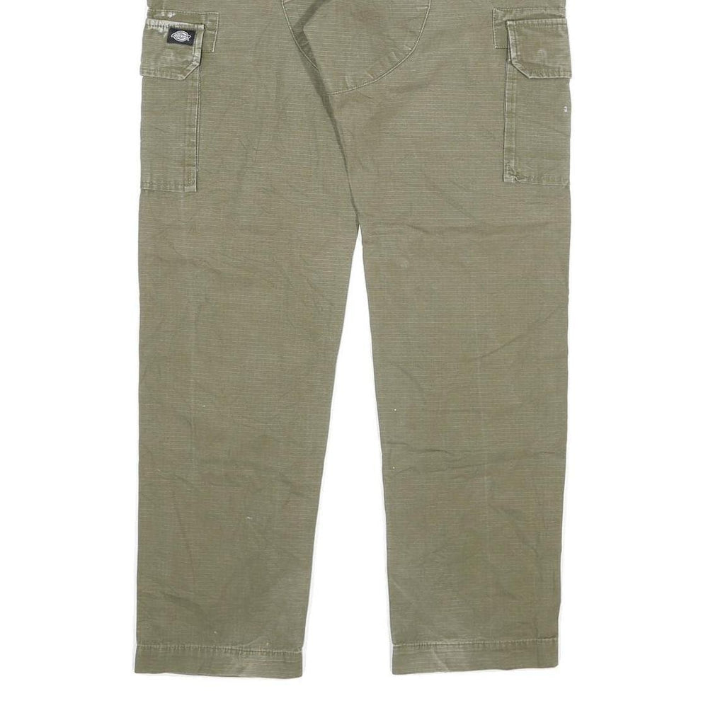 DICKIES Mens Regular Fit Green Cargo Trousers W30 L32 Durable Cotton Blend Zip