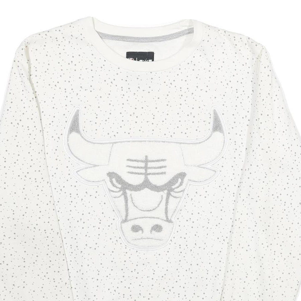 NBA Womens White Sweatshirt Chicago Bulls Crew Neck M Cotton Blend Pullover