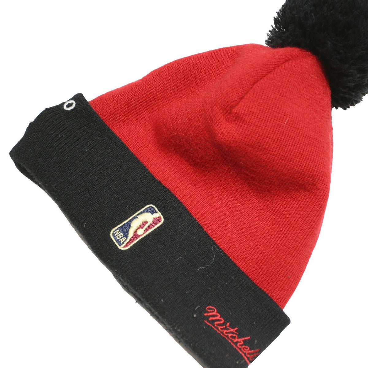 MITCHELL&NESS Mens Red & Black Chicago Bulls Beanie Acrylic Knit Pom Pom Hat