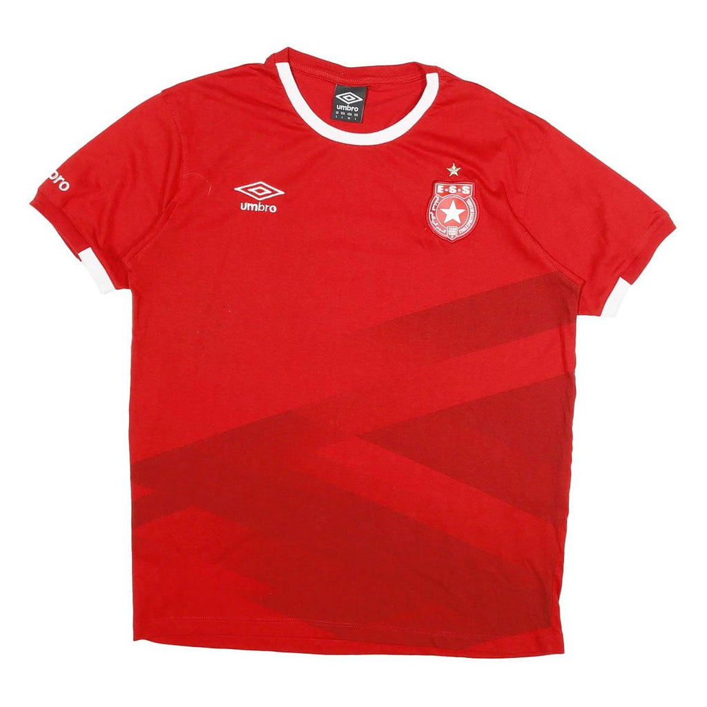 UMBRO Mens Red Football Shirt ESS Badge L Short Sleeve Crew Neck Graphic Print