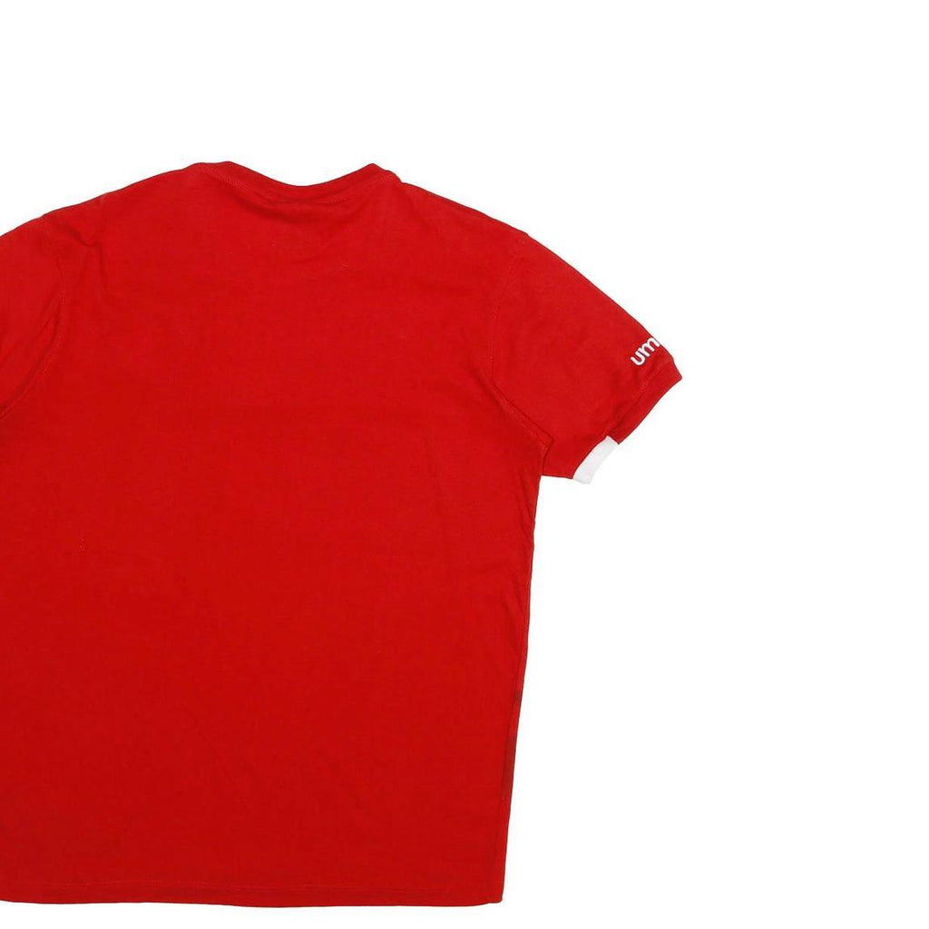 UMBRO Mens Red Football Shirt ESS Badge L Short Sleeve Crew Neck Graphic Print