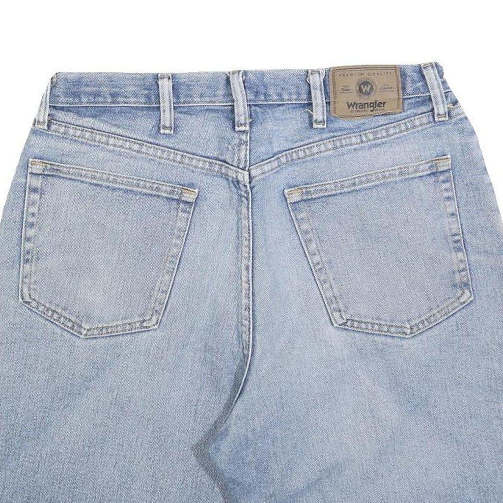 WRANGLER Mens Denim Blue Casual Shorts L W34 Relaxed Fit Classic Style