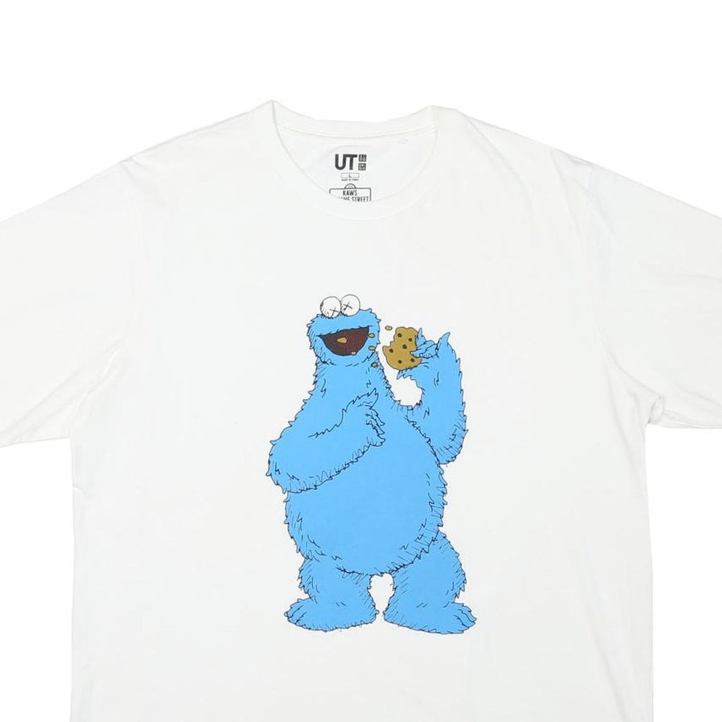 UT Mens White Blue Cookie Monster Graphic T-Shirt L Short Sleeve Crew Neck Fun