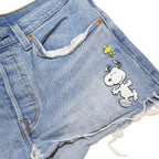 LEVI'S Womens Denim Blue Casual Shorts M W29 Snoopy Woodstock Print